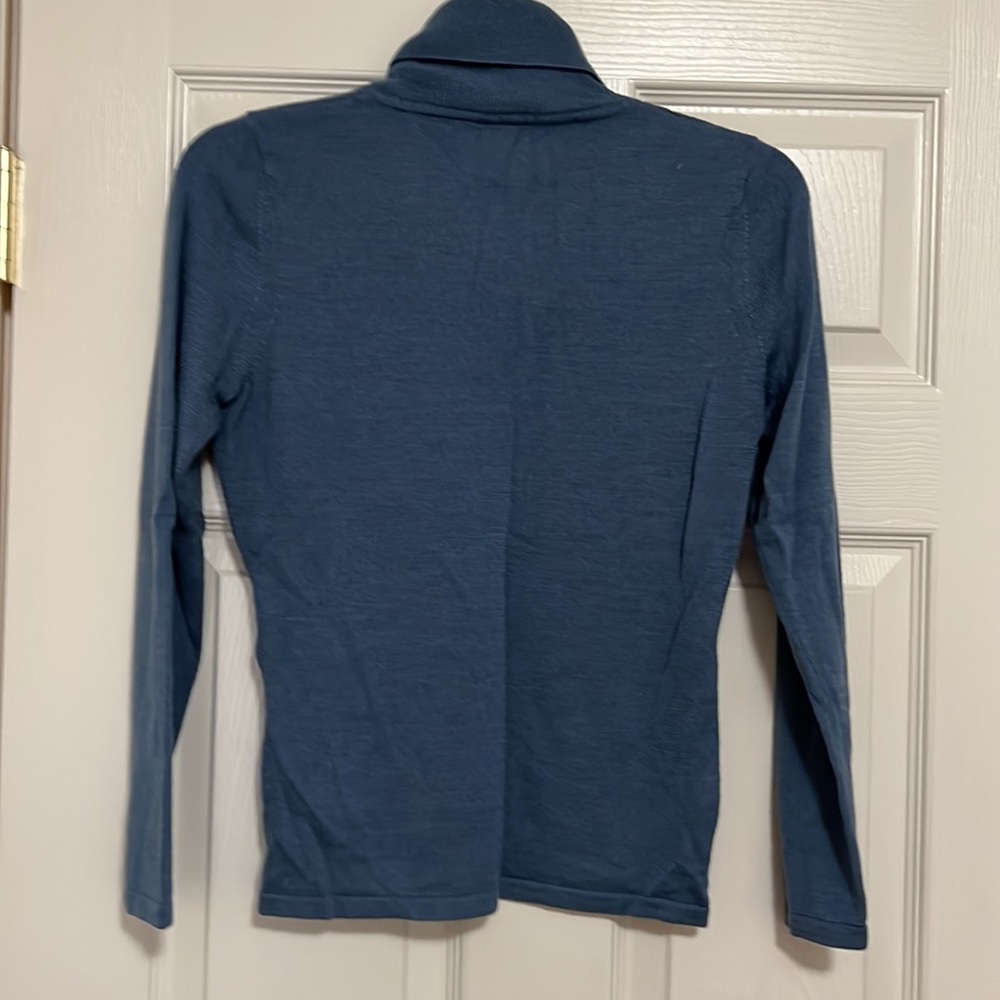 Ann Taylor petite top - Picture 2 of 4